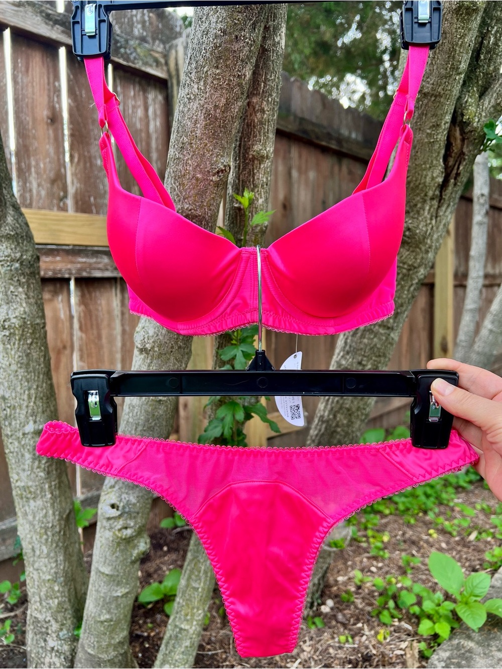 Agent Provocateur France Neon Pink Set Add 2size bra M thong sheer thong 36D hot
